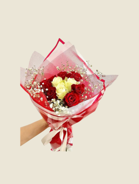 Kırmızı ve Beyaz Gül Buketi